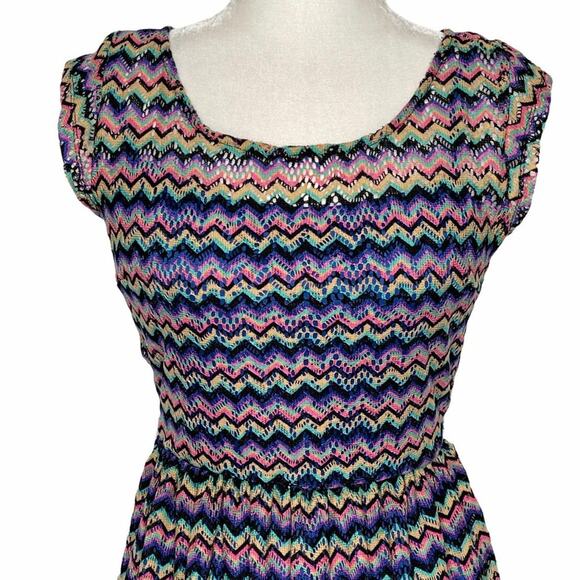 BeBop A Line Dress Multicolor Chevron Lined Cap Sleeves Scoop Neck Size M - Picture 3 of 9